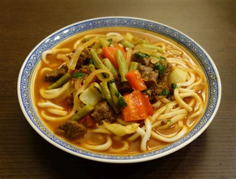  ラグマン麺は、スパイシーなスープと弾力のある麺が織り成す中華の真髄ではないか？！